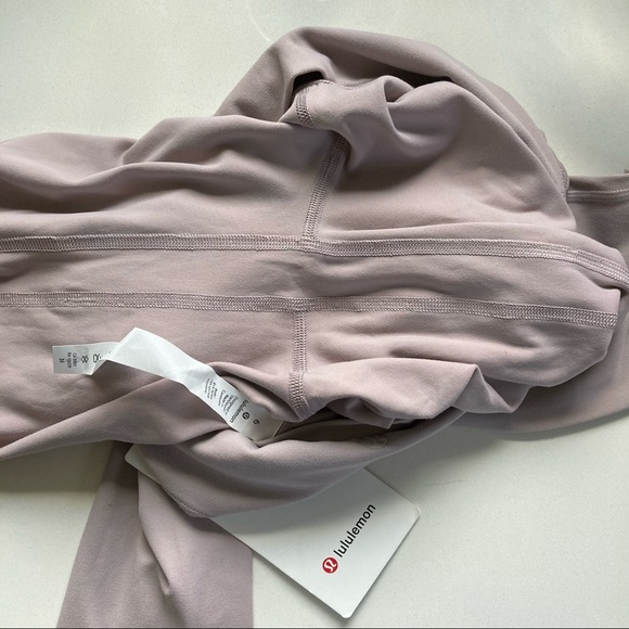 💢SOLD💢Align Pant, Smoky Blush 28” NWT - Picture 5 of 7